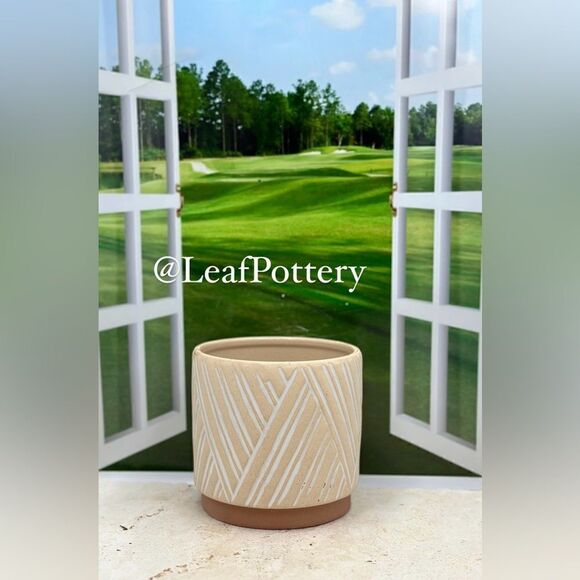 Andino Beige/White Ceramic Planter Pot without drainage hole - Picture 4 of 9